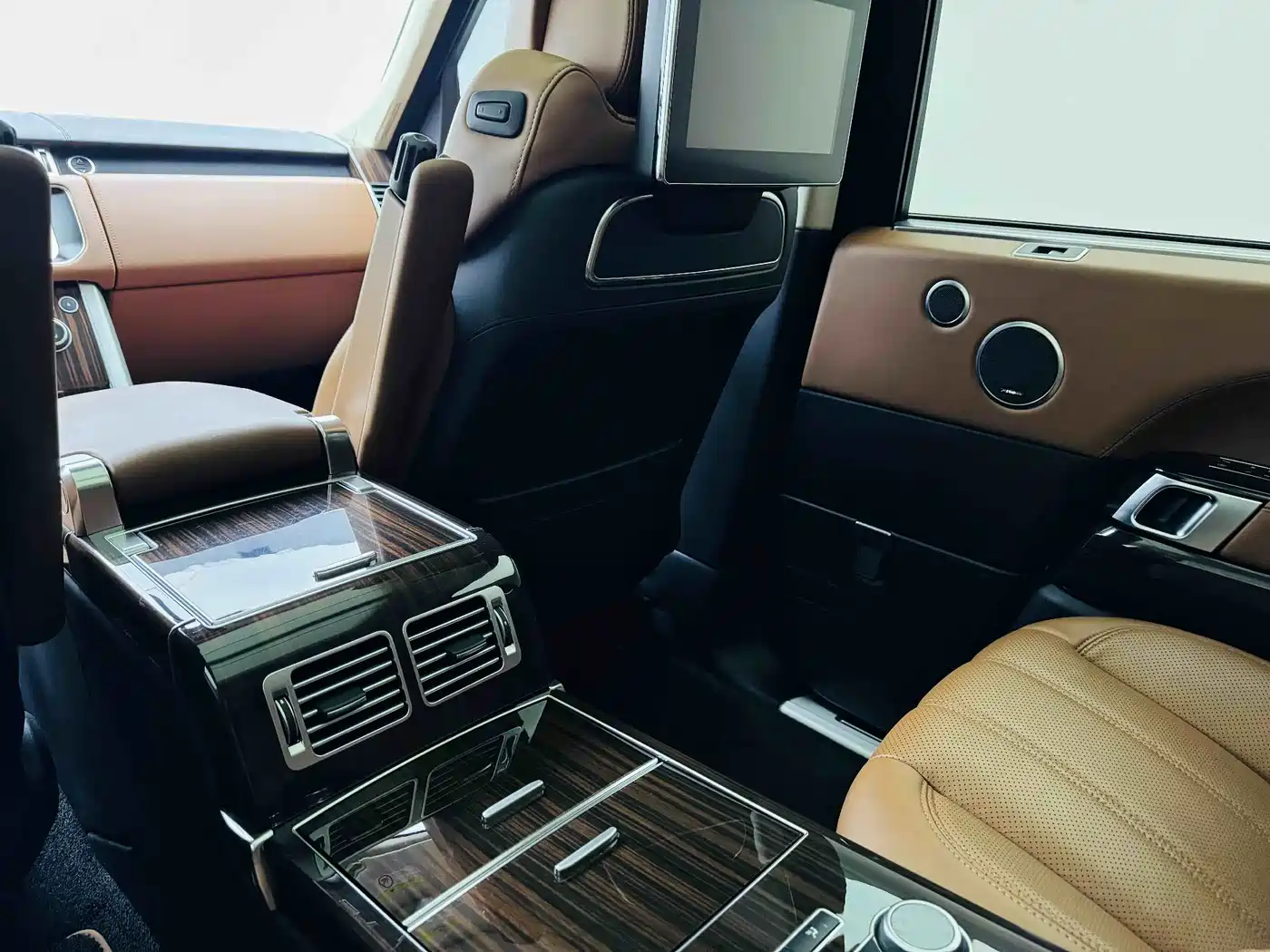 Фото 21 - Land Rover Range Rover
