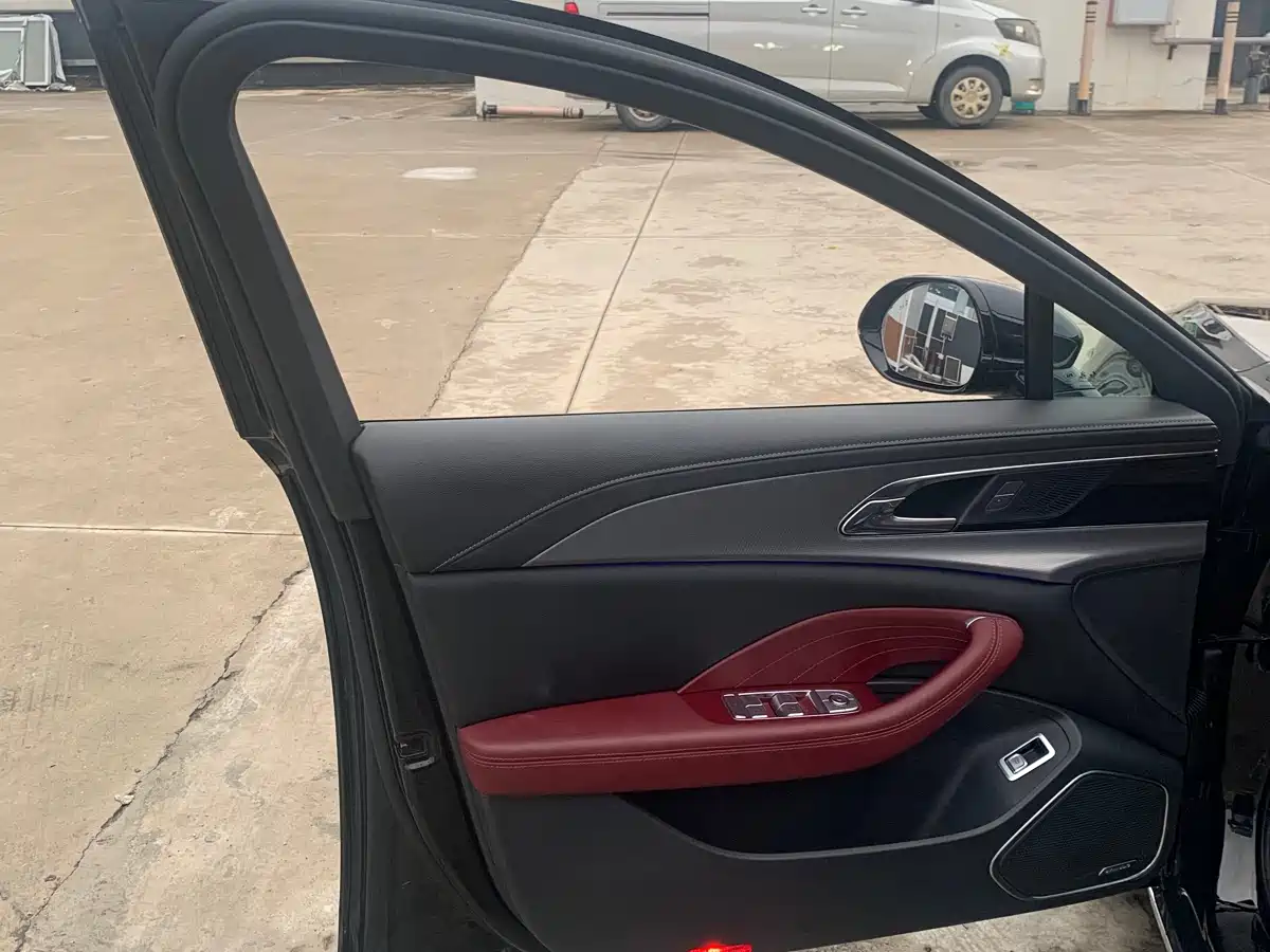 Hongqi H5 2023 2.0T Auto Smart Connect Flagship фото 5