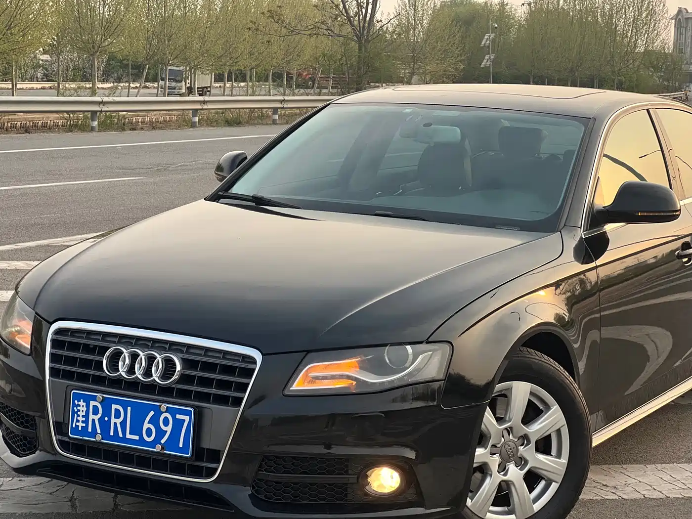 Audi A4L 2011 2.0 TFSI Technology фото 15