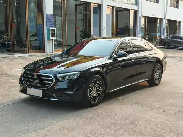 MERCEDES-BENZ E CLASS