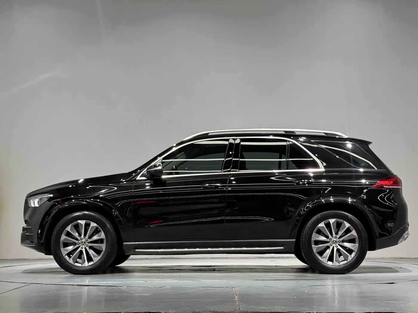 Mercedes-Benz GLE 2023 GLE 350 4MATIC Fashion фото 15