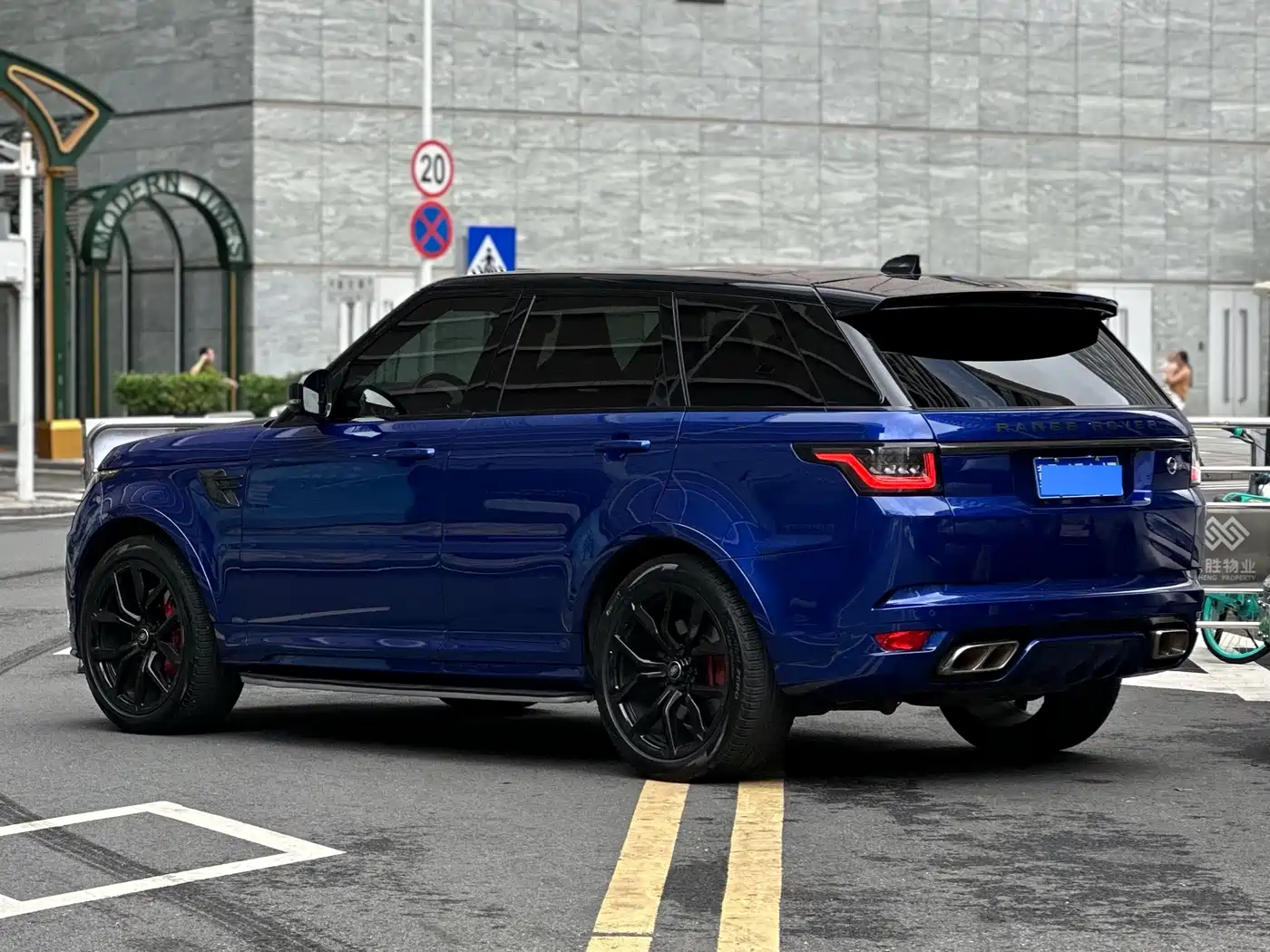 Land Rover Range Rover Sport 2022 5.0 SC V8 SVR фото 20