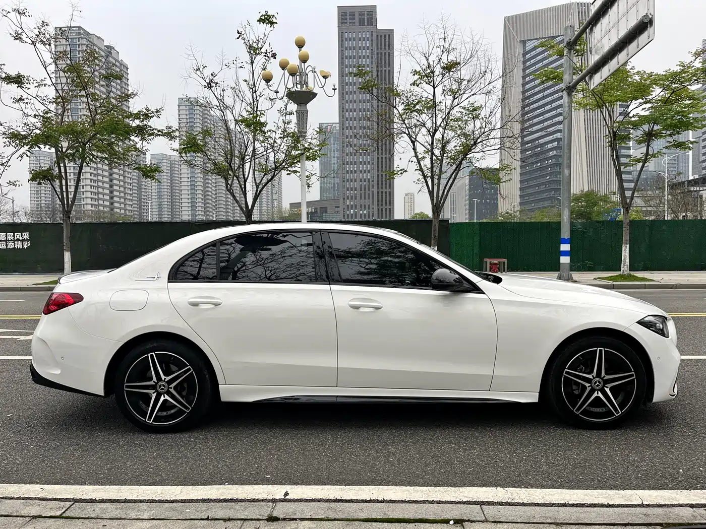 Mercedes-Benz C-Class 2024 C 260 L Night Edition Sport фото 18