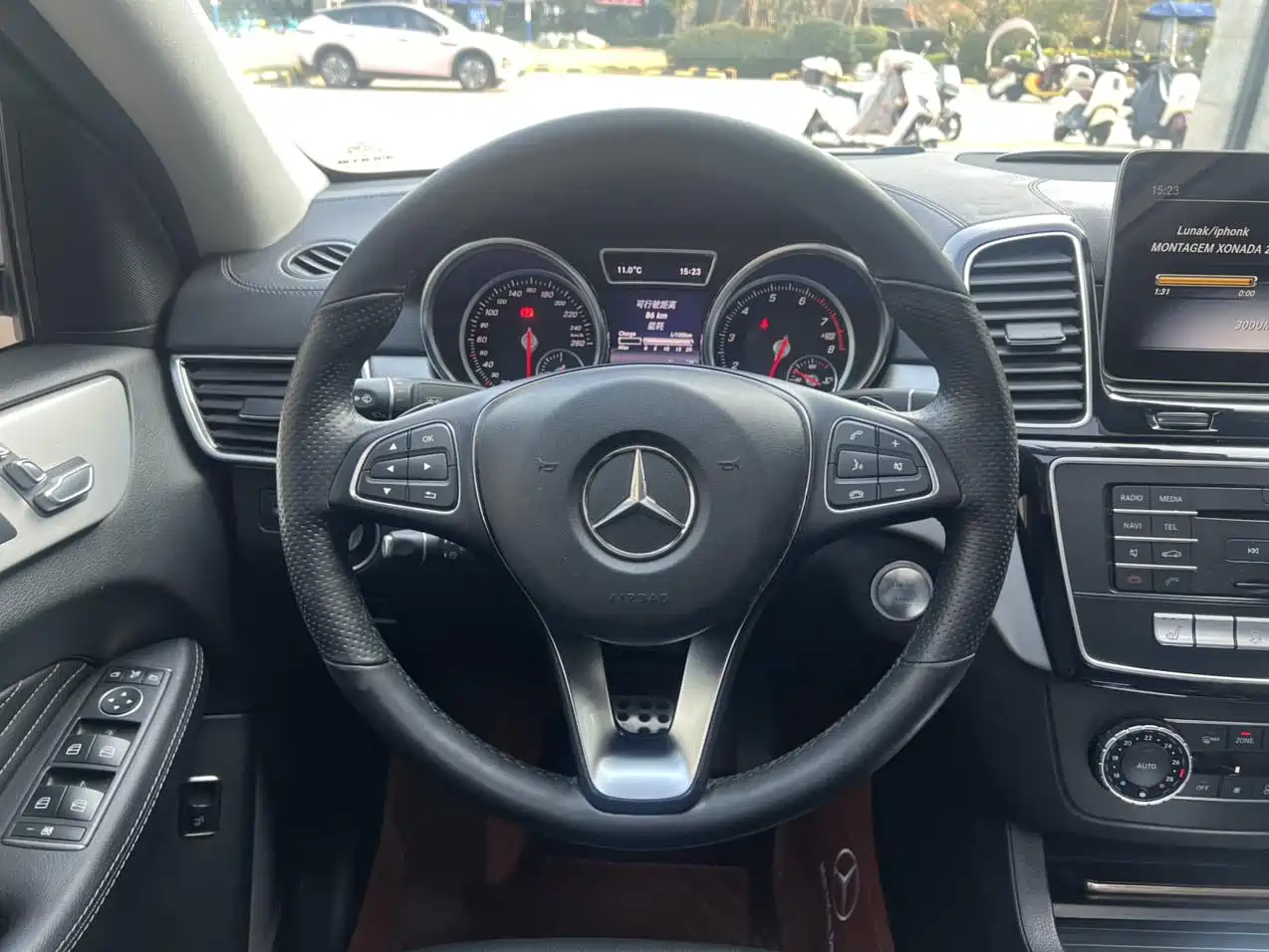Mercedes-Benz GLE Coupe 2017 GLE 320 4MATIC Coupe SUV фото 9
