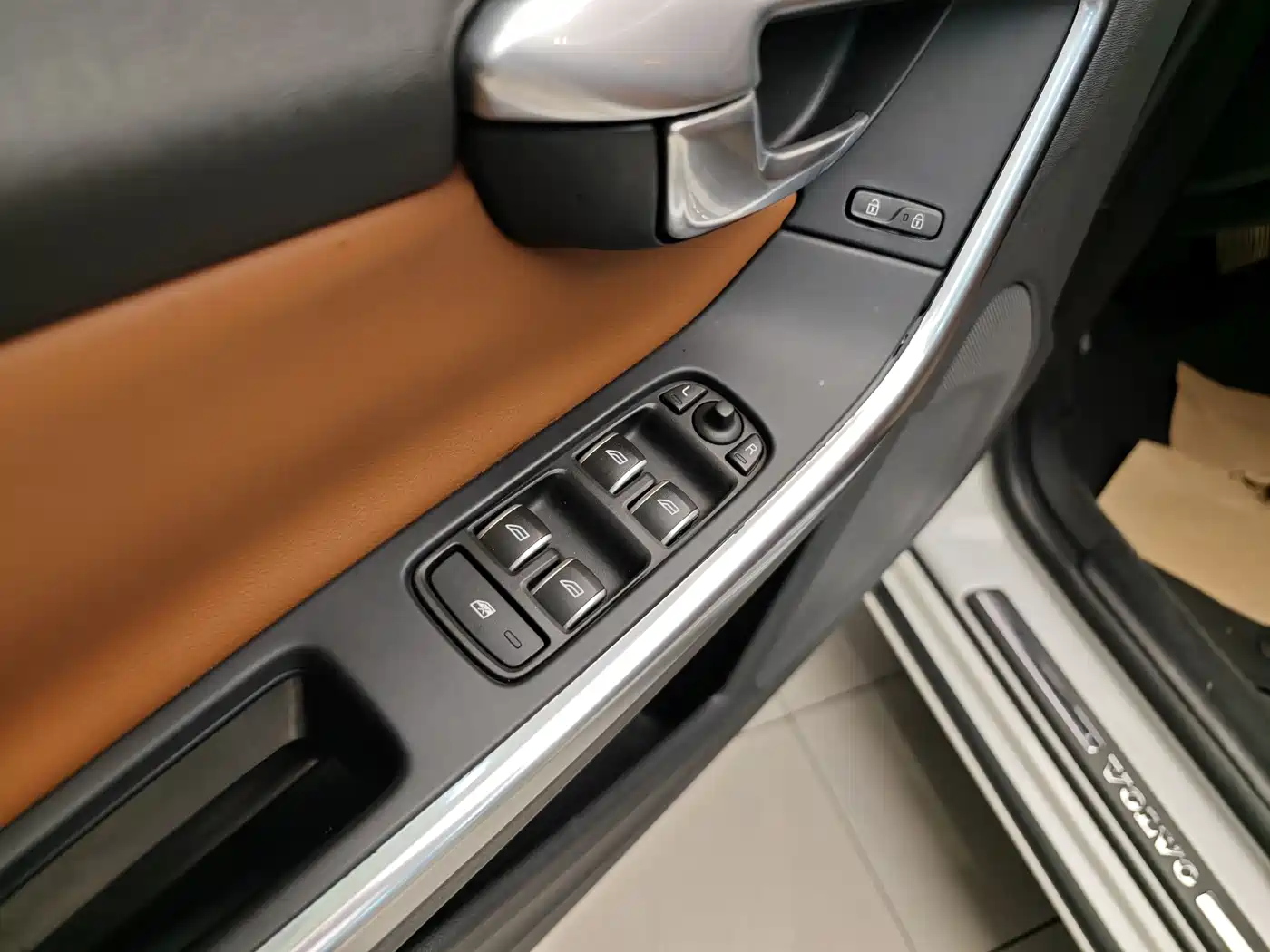 Фото 9 - Volvo S60