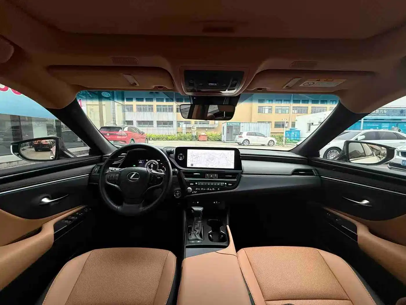 Фото 5 - Lexus ES