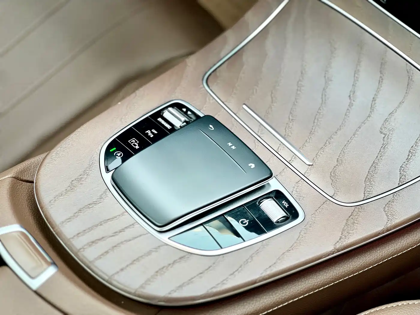 Mercedes-Benz E-Class 2021 E 300 L Fashion фото 46