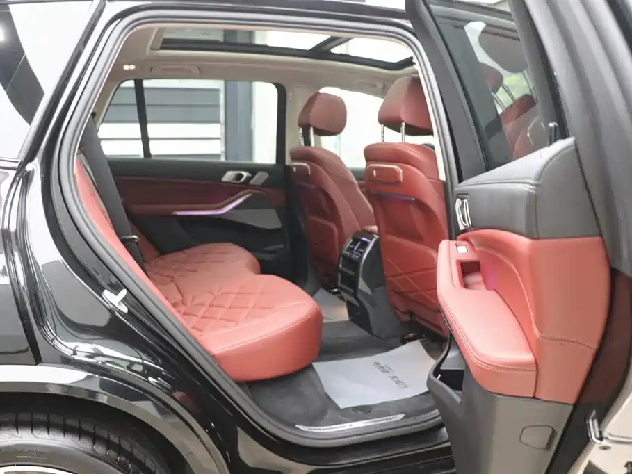 BMW X5 2023 xDrive 30Li Premium M Sport Black Night Package фото 24