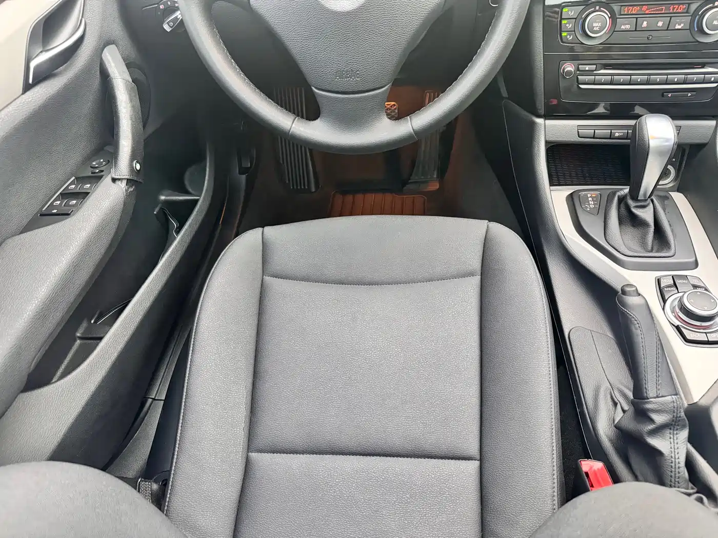 BMW X1 (Import) 2012 sDrive18i Luxury фото 16