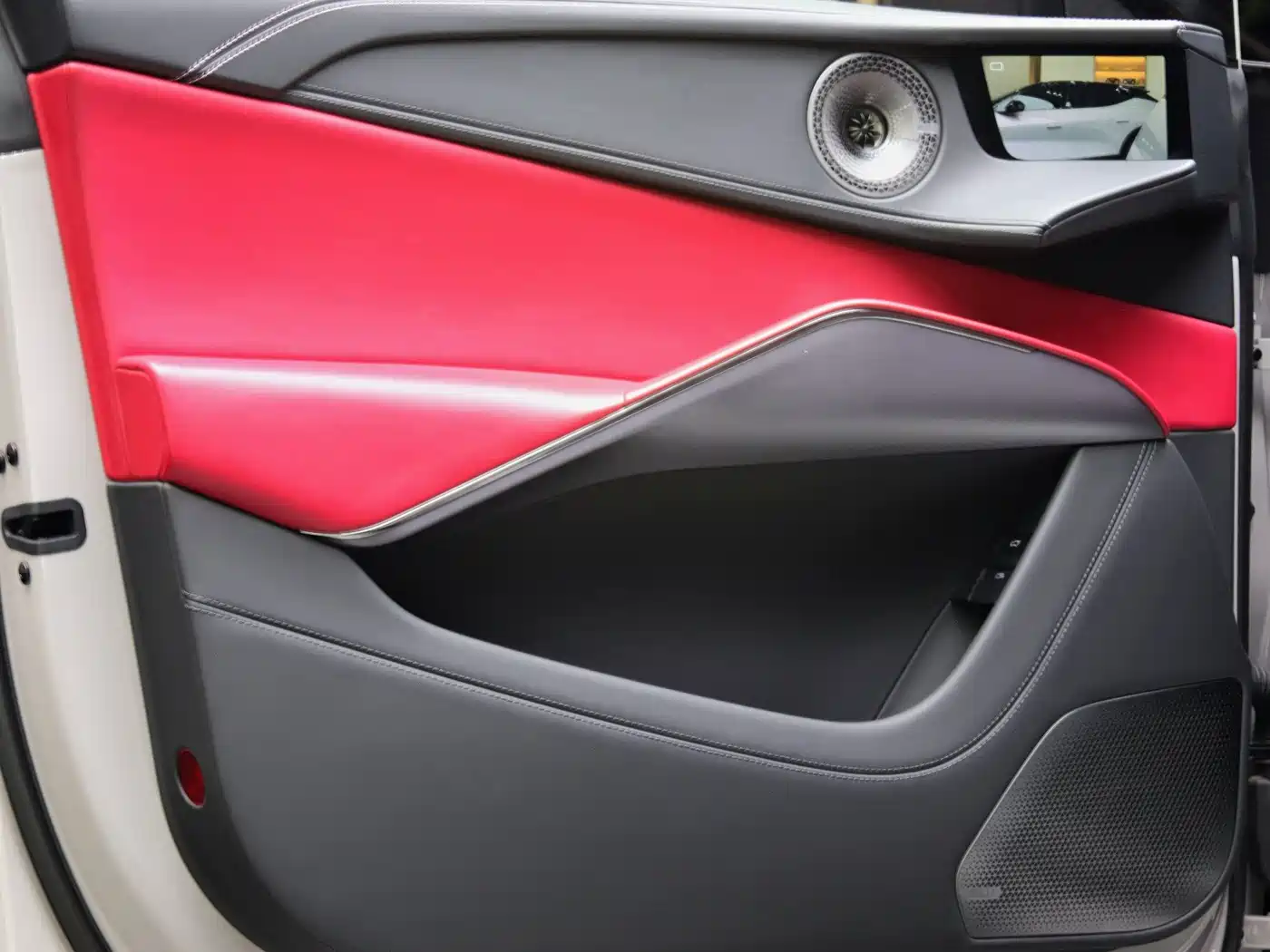 LOTUS SPORTS CAR ELETRE