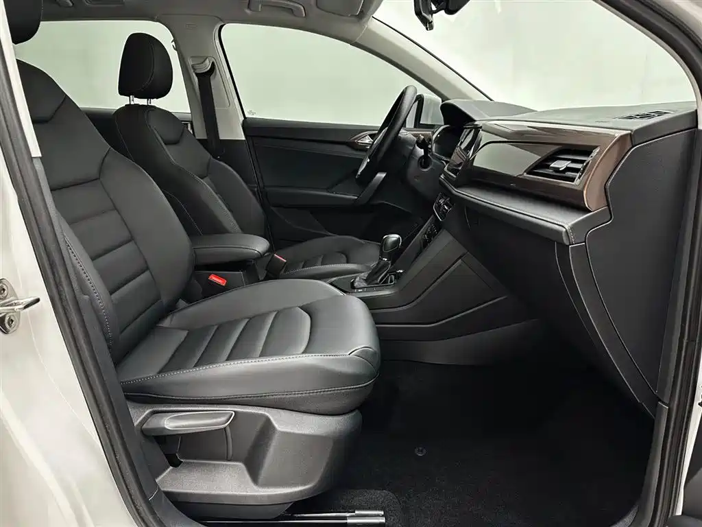 Volkswagen Tharu 2022 280TSI 2WD Comfort фото 21