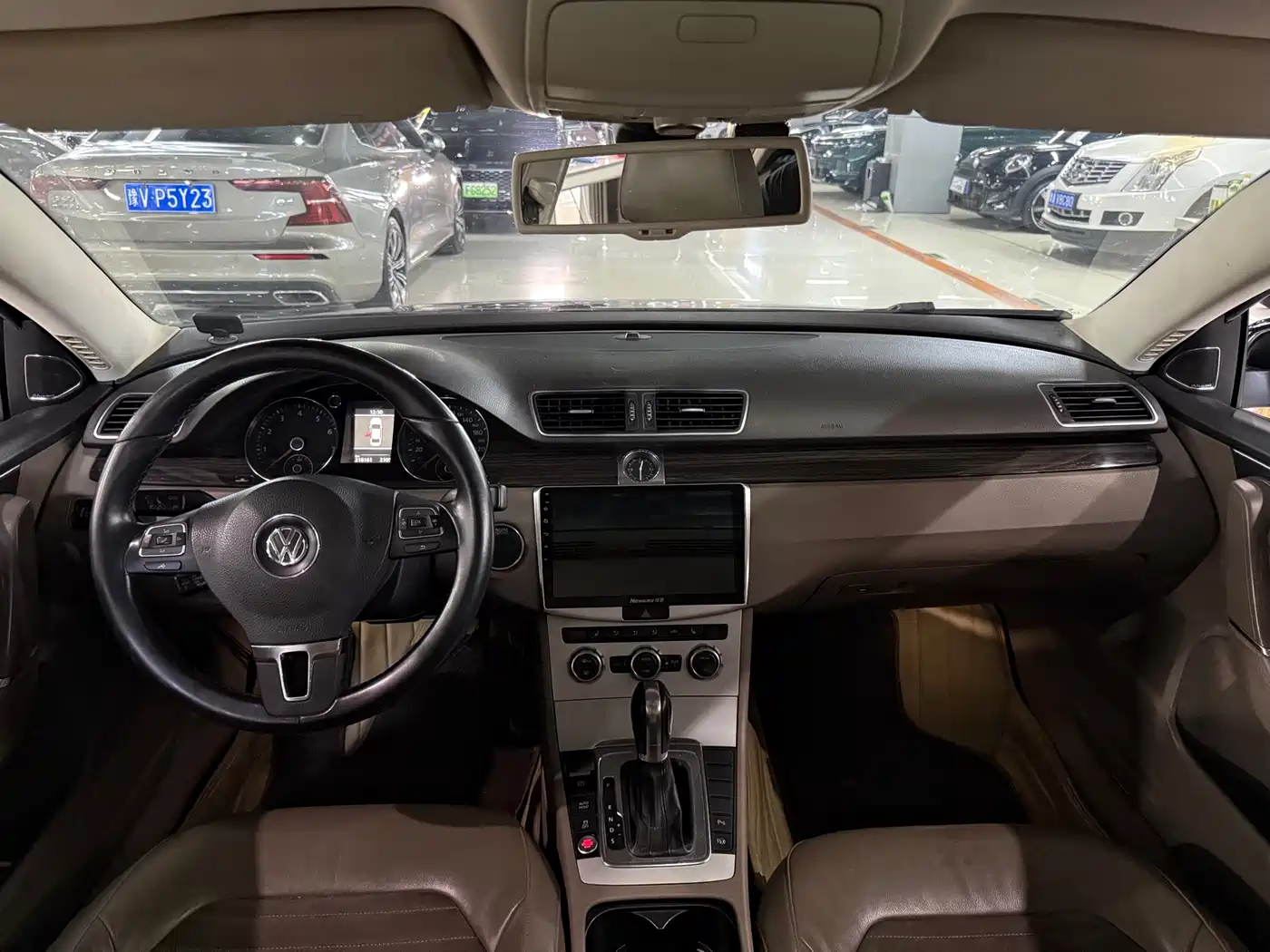 Volkswagen Magotan 2012 Facelift 2.0TSI Premium фото 7