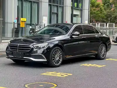 Mercedes-Benz E