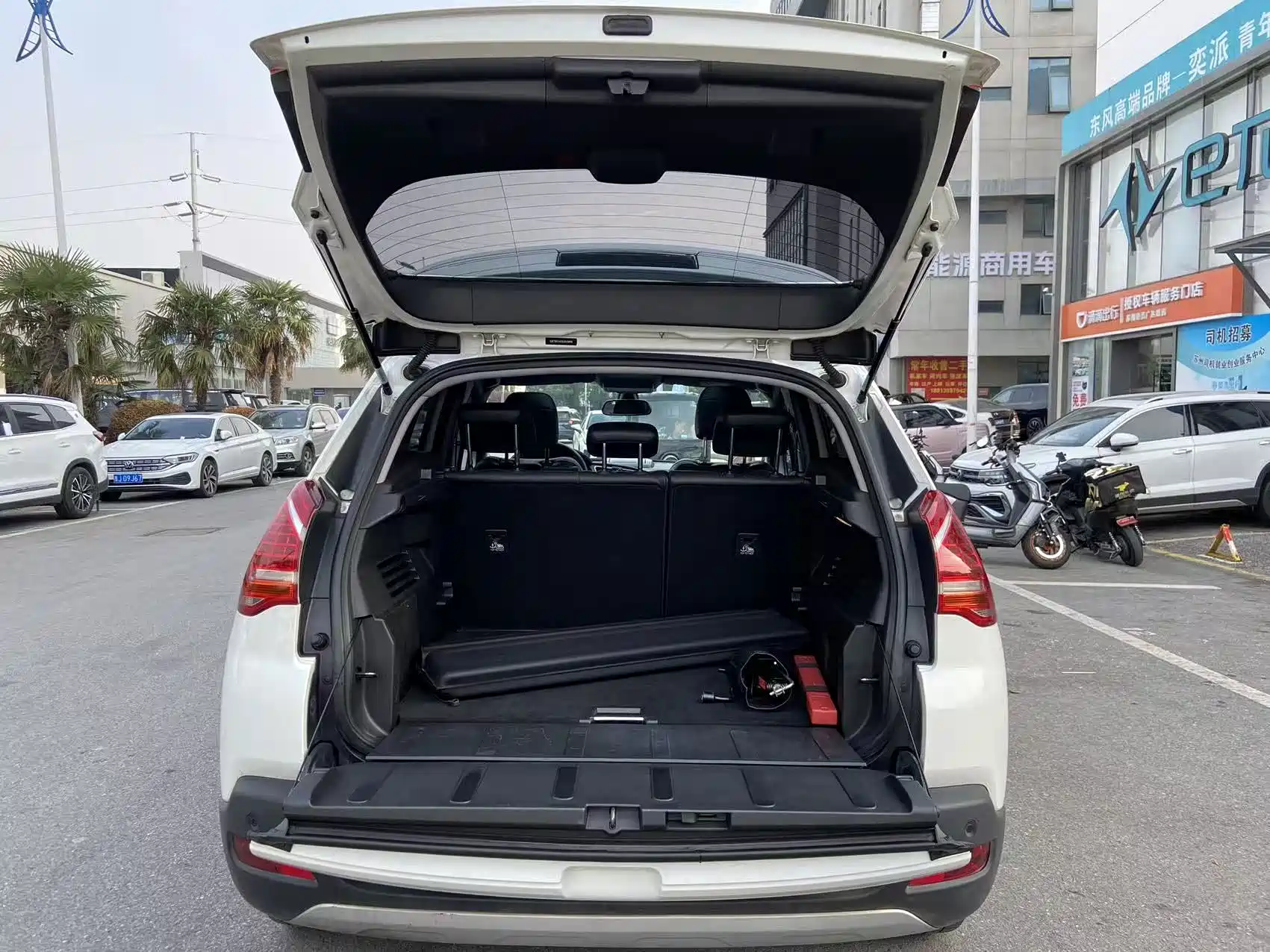 Photo 8 - Peugeot 3008
