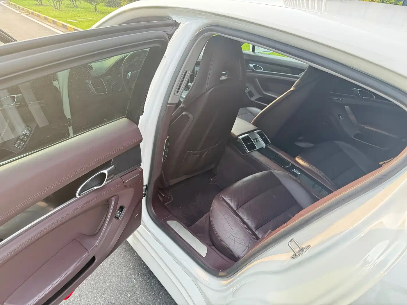 Porsche Panamera 2010 Panamera 3.6L фото 8