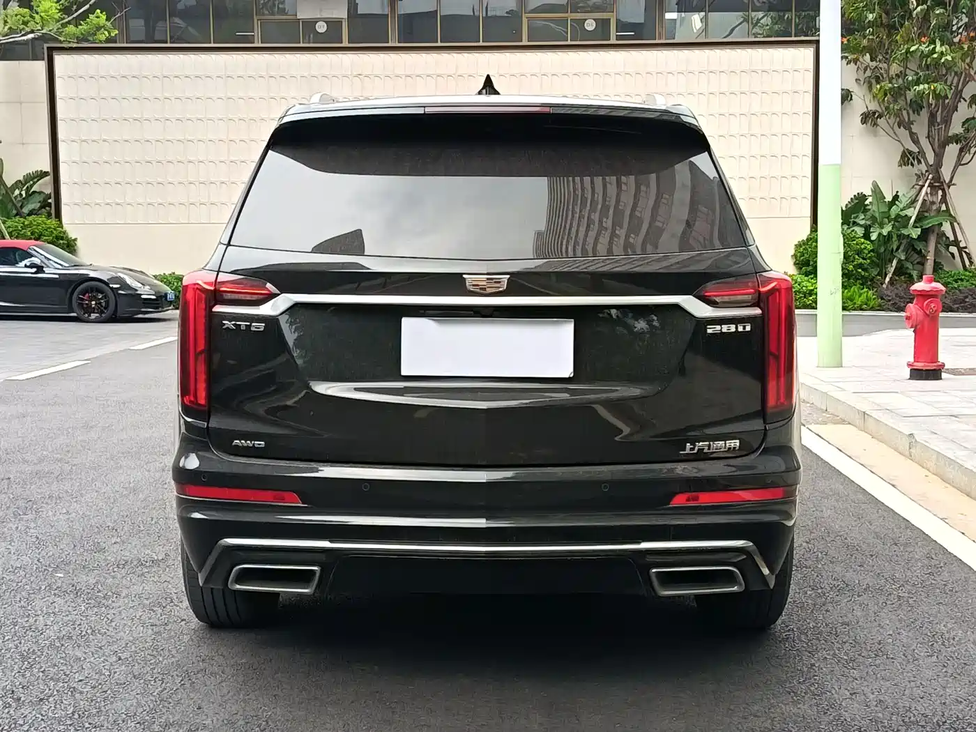 CADILLAC XT6