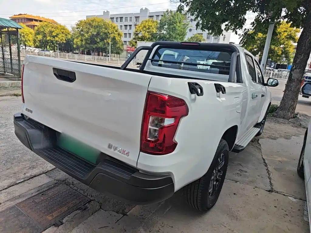 Changan Hunter 2025 2024 Warrior Edition Luxury Dual Motor AWD Extra Long Box