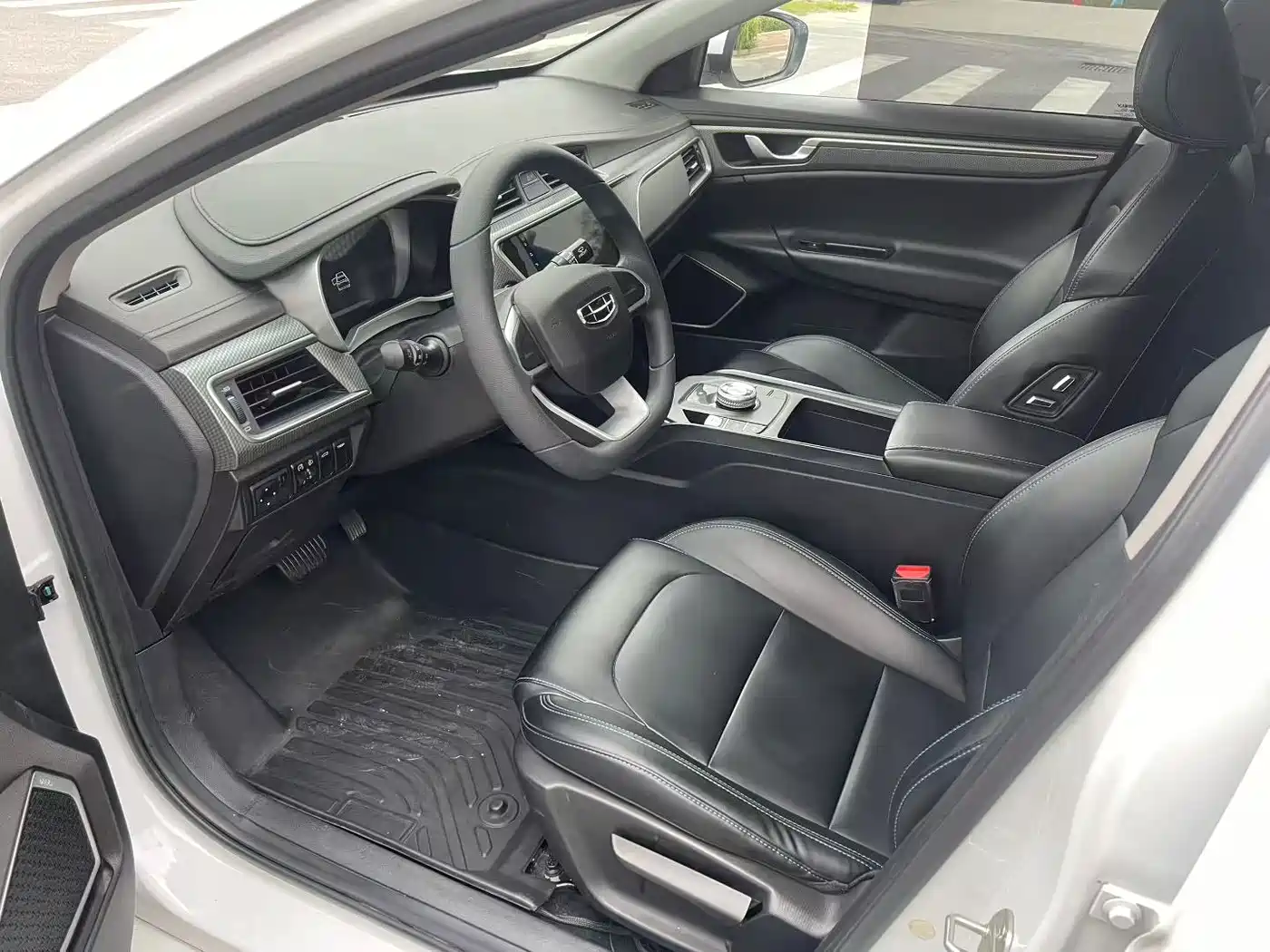 GEELY AUTOMOBILE EMGRAND NEW ENERGY