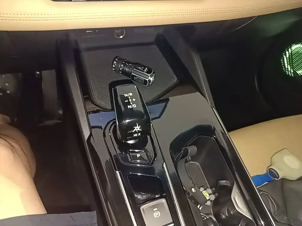 Geely Emgrand L HiP 2023 2024 Champion Edition 1.5TD-DHT Pro 100KM Excellence