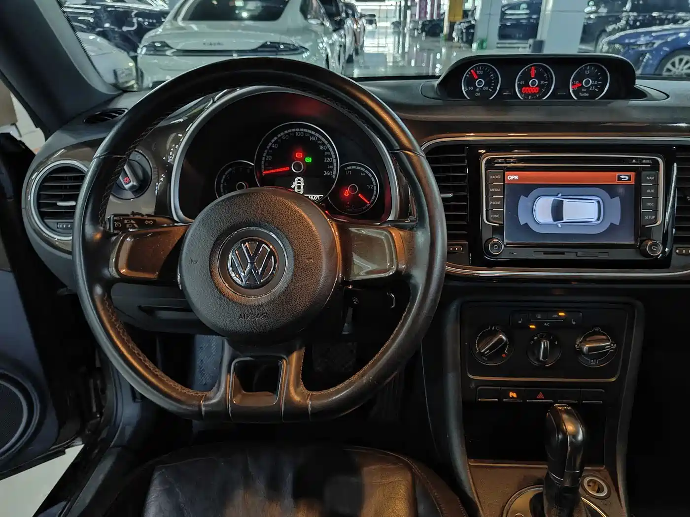 Volkswagen Beetle 2013 1.4TSI Comfort фото 7