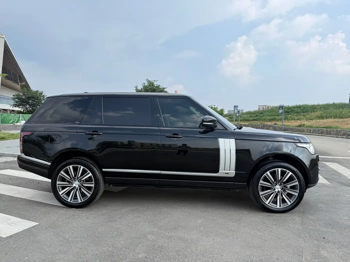 Land Rover Range Rover 2017 3.0 SC V6 Vogue LWB (Long Wheelbase) фото 4