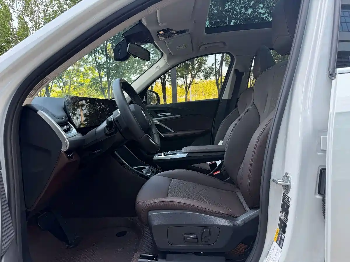 BMW iX1 2025 2025 eDrive25L M Sport Package