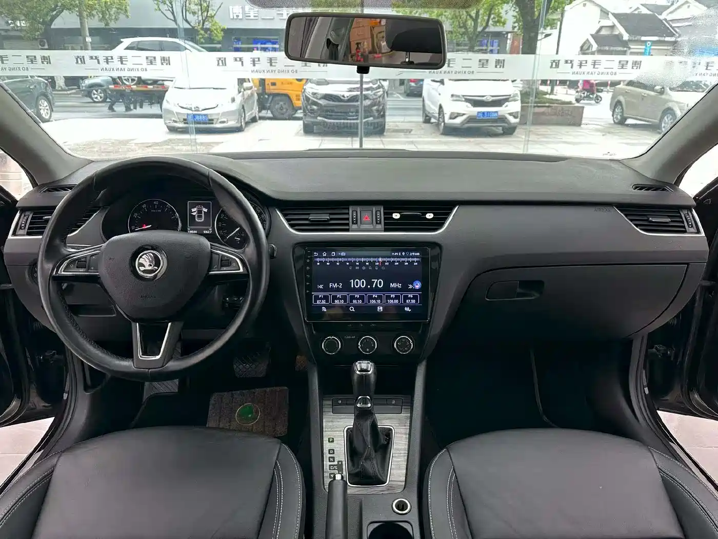 Škoda Octavia 2016 1.6L Automatic Smart Edition фото 5
