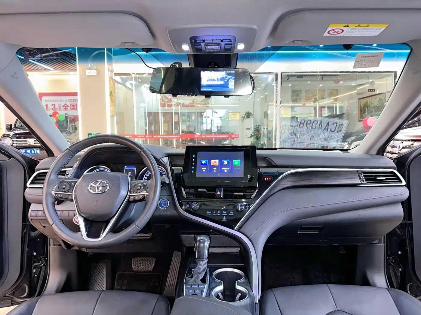 Toyota Camry 2021 Hybrid 2.5HGVP Leading Edition фото 14