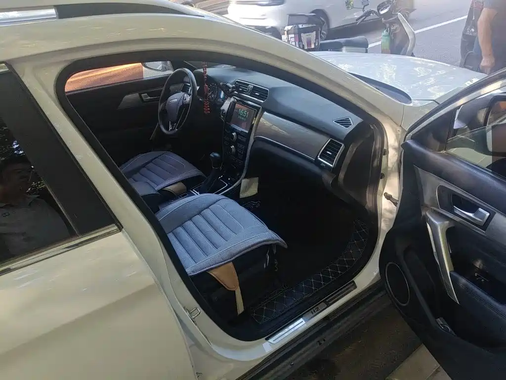 Haval H2 2018 2017 Red Label 1.5T Automatic 2WD Luxury