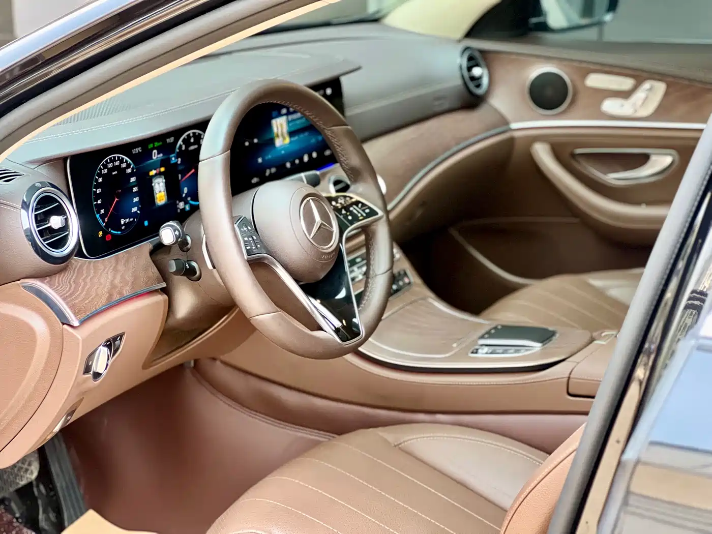 Mercedes-Benz E-Class 2021 E 300 L Fashion фото 50