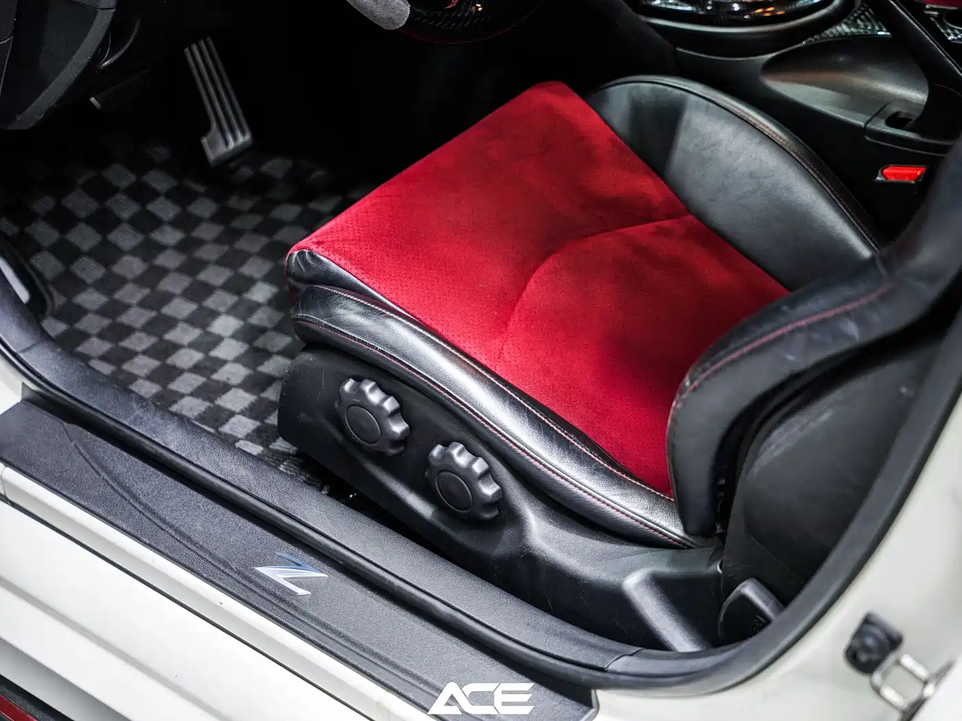 Nissan 370Z 2015 3.7L NISMO фото 10