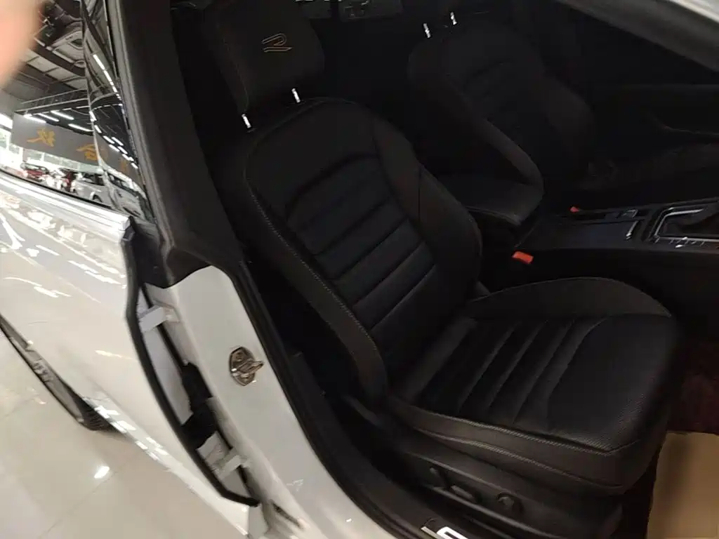 Фото 25 - Volkswagen CC
