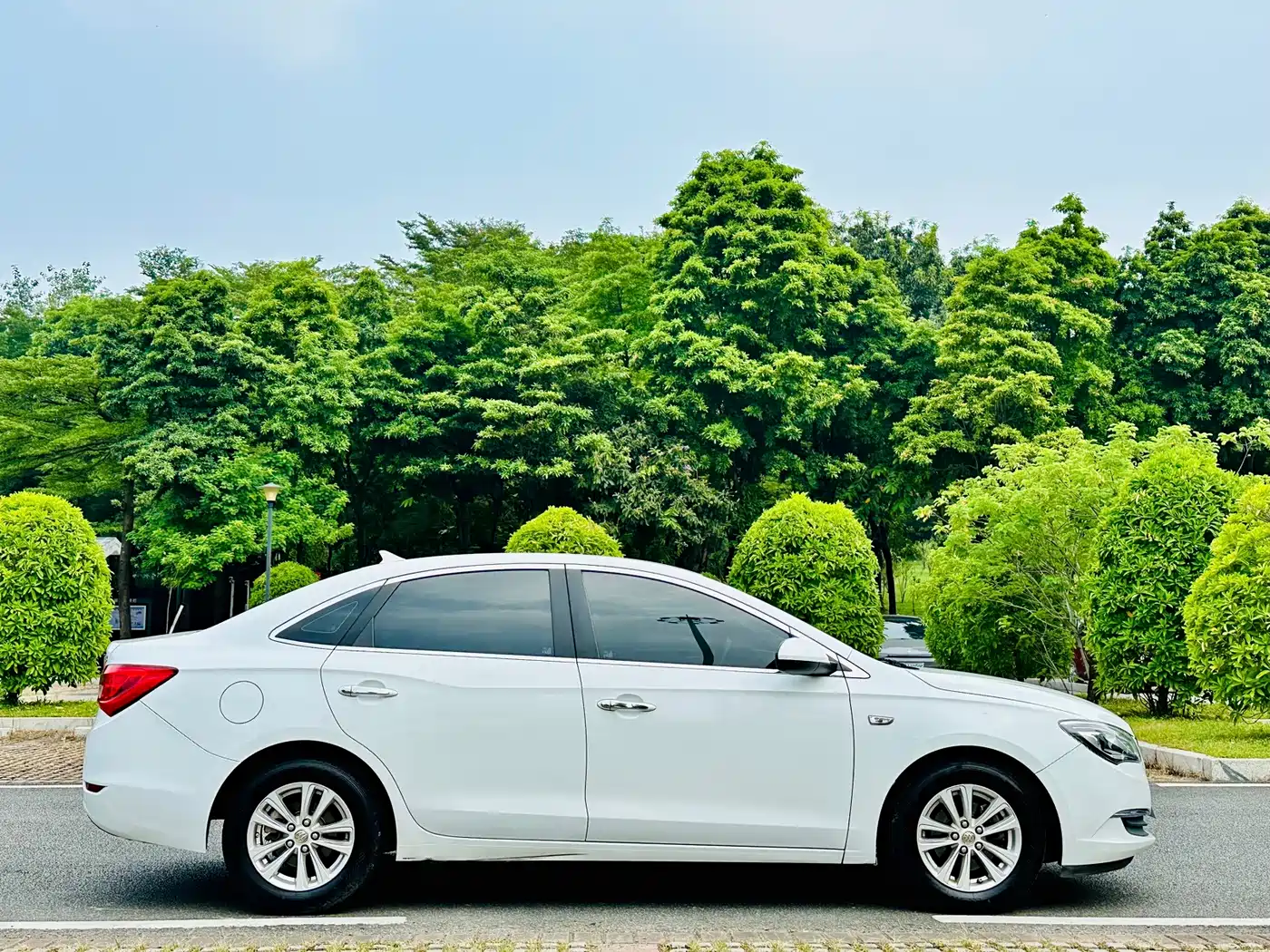Photo 5 - Buick Excelle