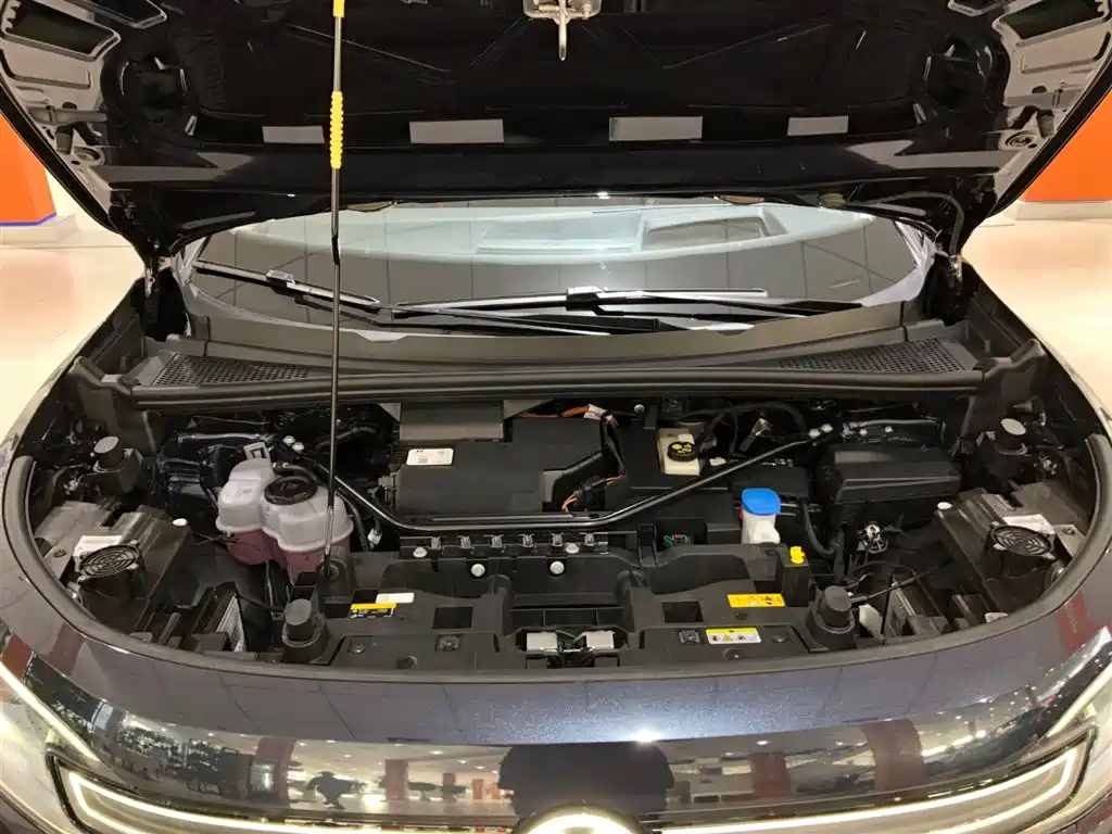 VOLKSWAGEN ID.6 CROZZ