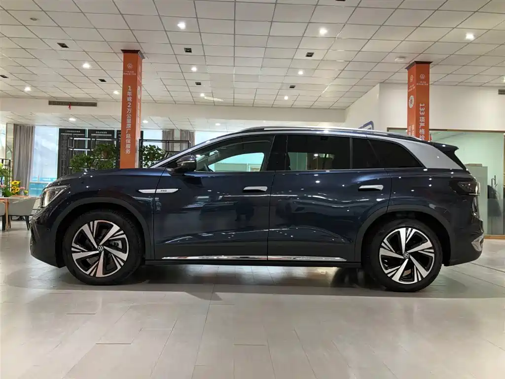 VOLKSWAGEN ID.6 CROZZ