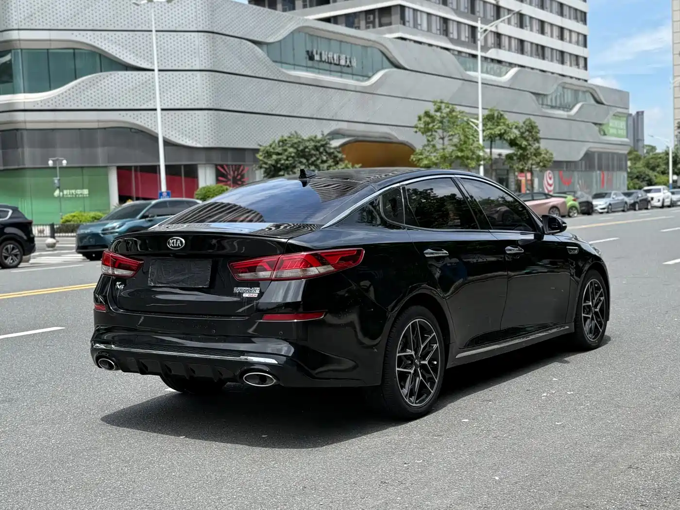 Фото 4 - Kia K5
