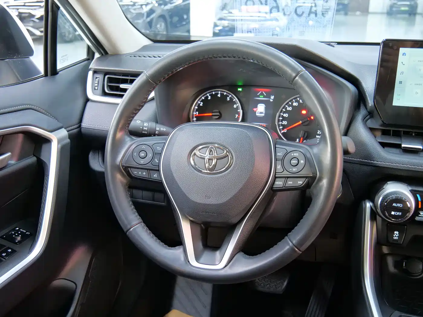 Toyota Wildlander 2023 2.0L CVT FWD Urban фото 15
