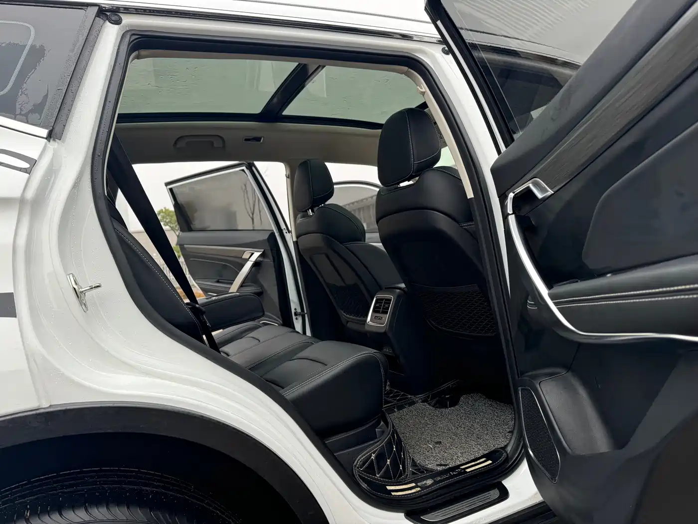 GEELY AUTOMOBILE BOYUE