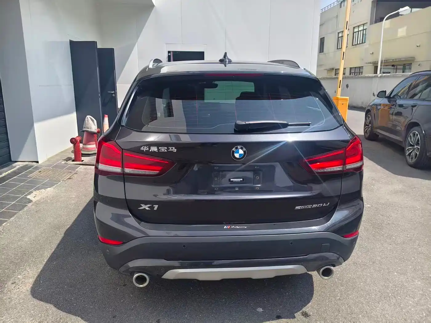 BMW X1 2022 sDrive20Li Fashion фото 3