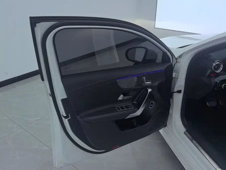 Фото 7 - Mercedes-Benz A-Class