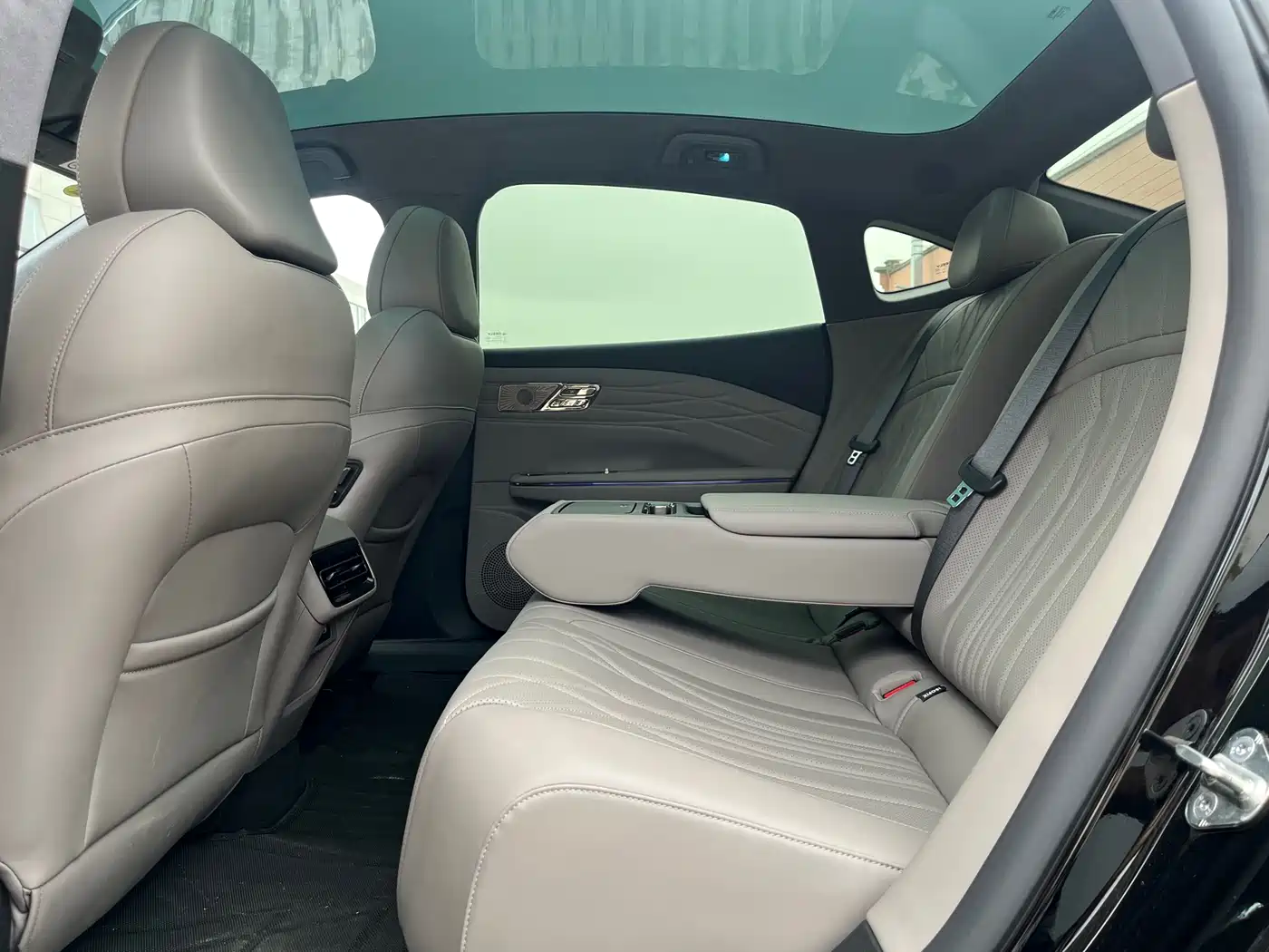 GEELY GALAXY GALAXY SPARKLE 8