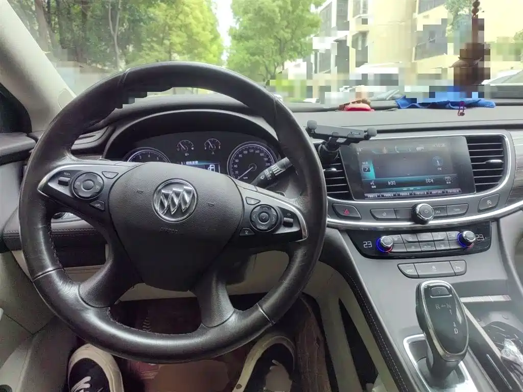 Buick LaCrosse 2016 Facelift 20T Leading фото 3