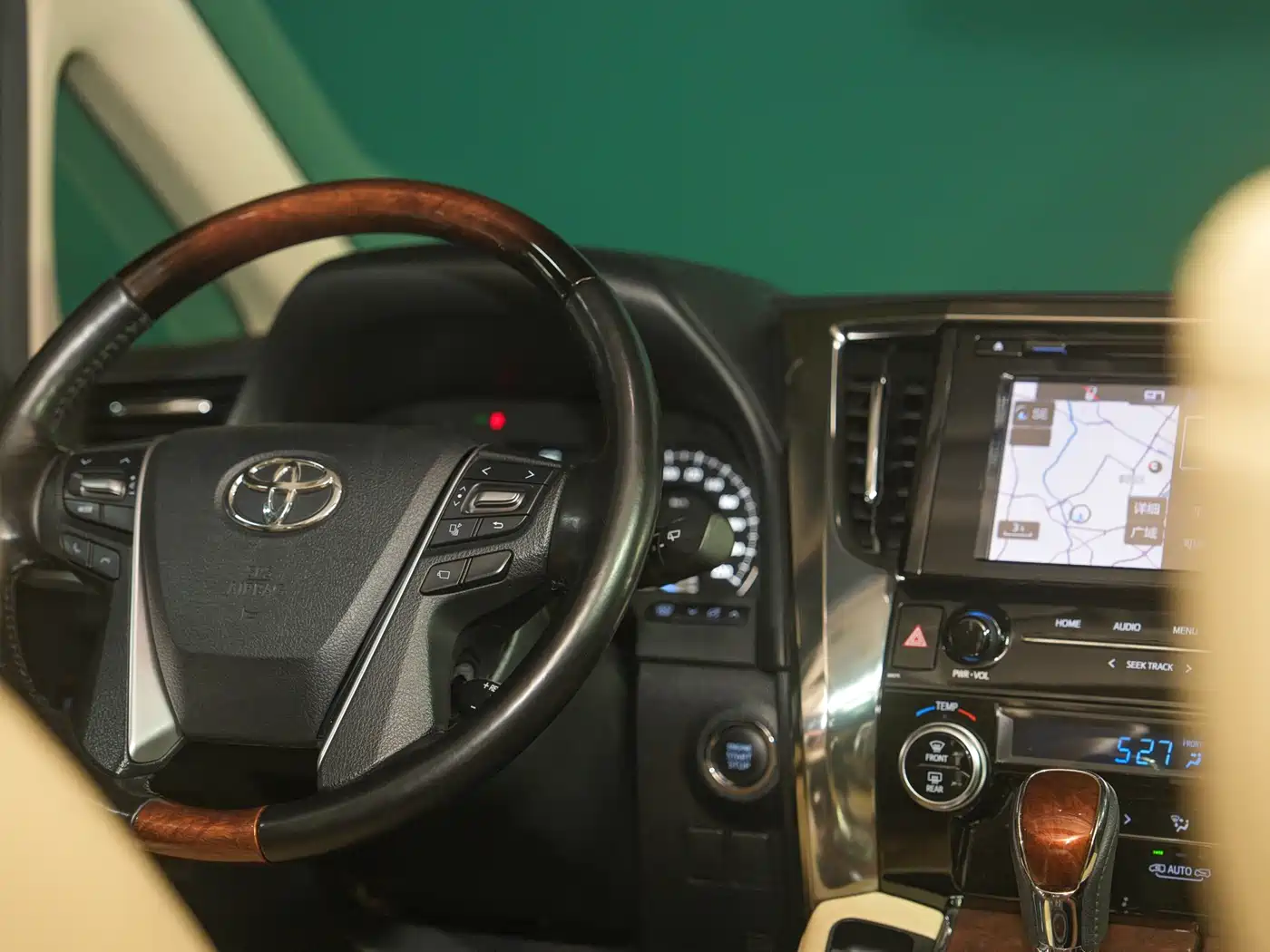 Toyota Alphard 2018 3.5L Premium фото 20