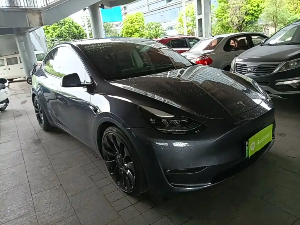 Фото 22 - Tesla Model Y