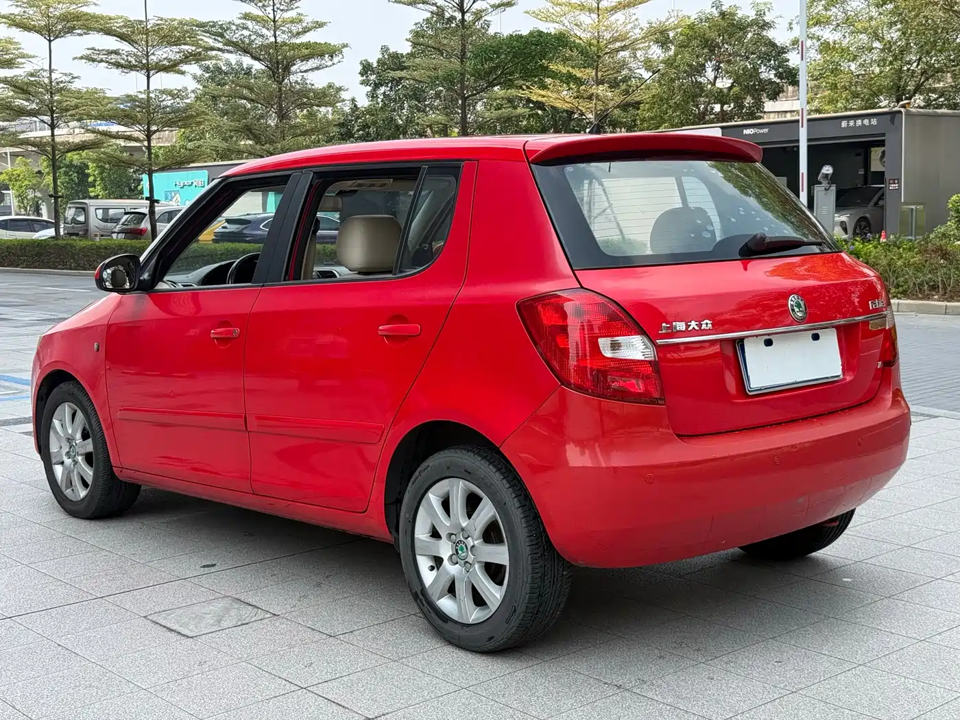 Škoda Fabia 2009 Model 1.6L Automatic JingLing Edition фото 5