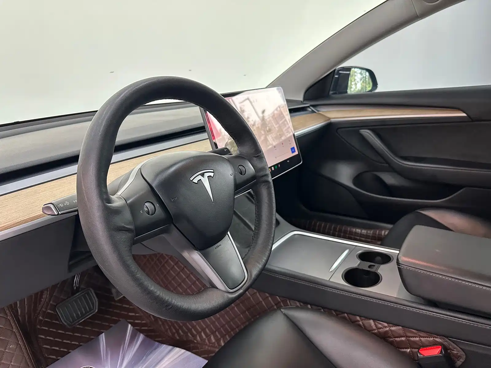 Photo 14 - Tesla Model 3