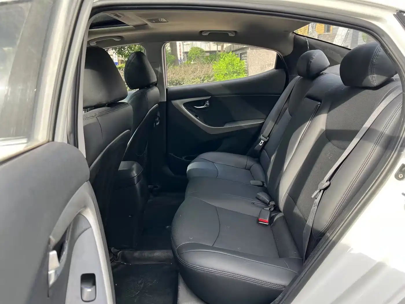 Hyundai Langdong 2013 1.6L Automatic Leading фото 5