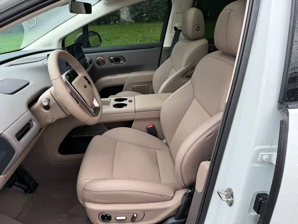 Li Auto Li i8 2026 2025 Standard Edition