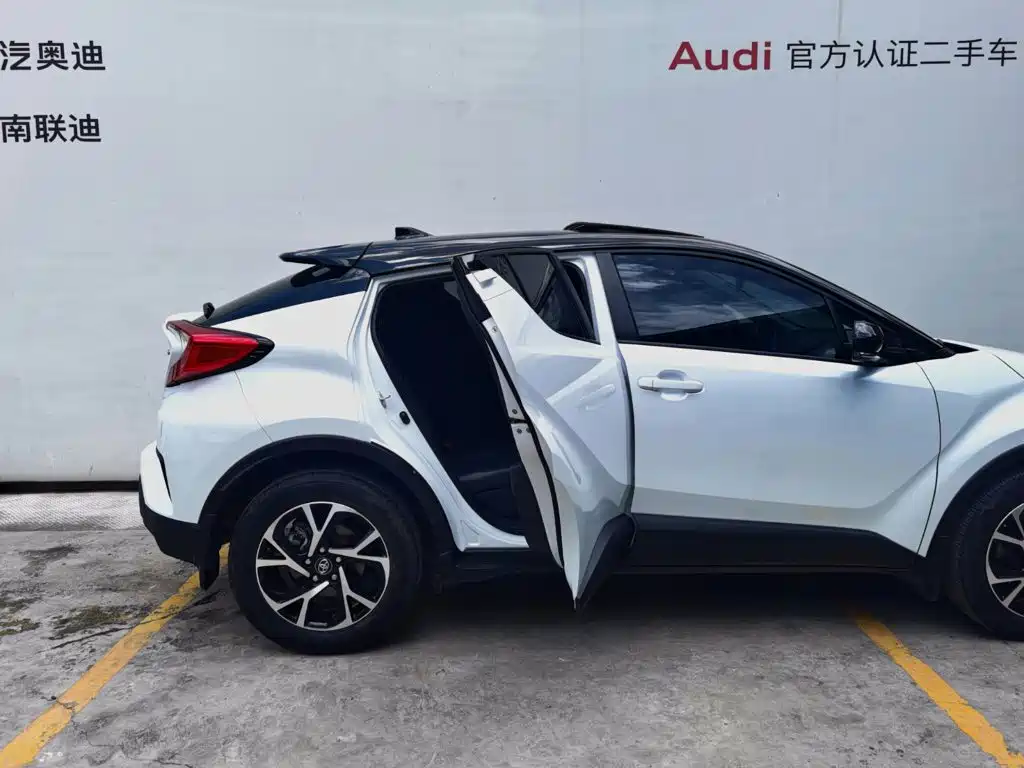 Toyota C-HR 2023 2021 2.0L Luxury Edition