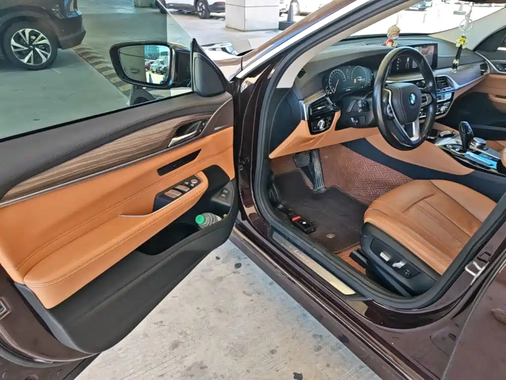 Фото 16 - BMW 6 Series GT